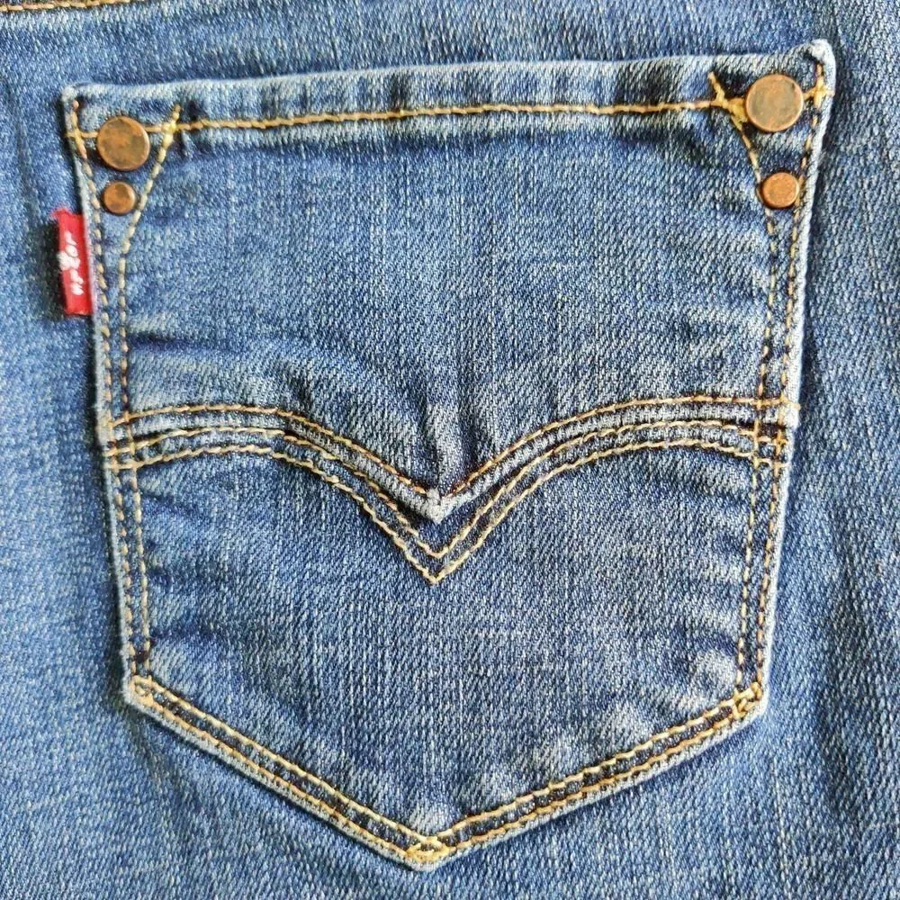 Vintage Levi's 515 high rise shorts sz 4